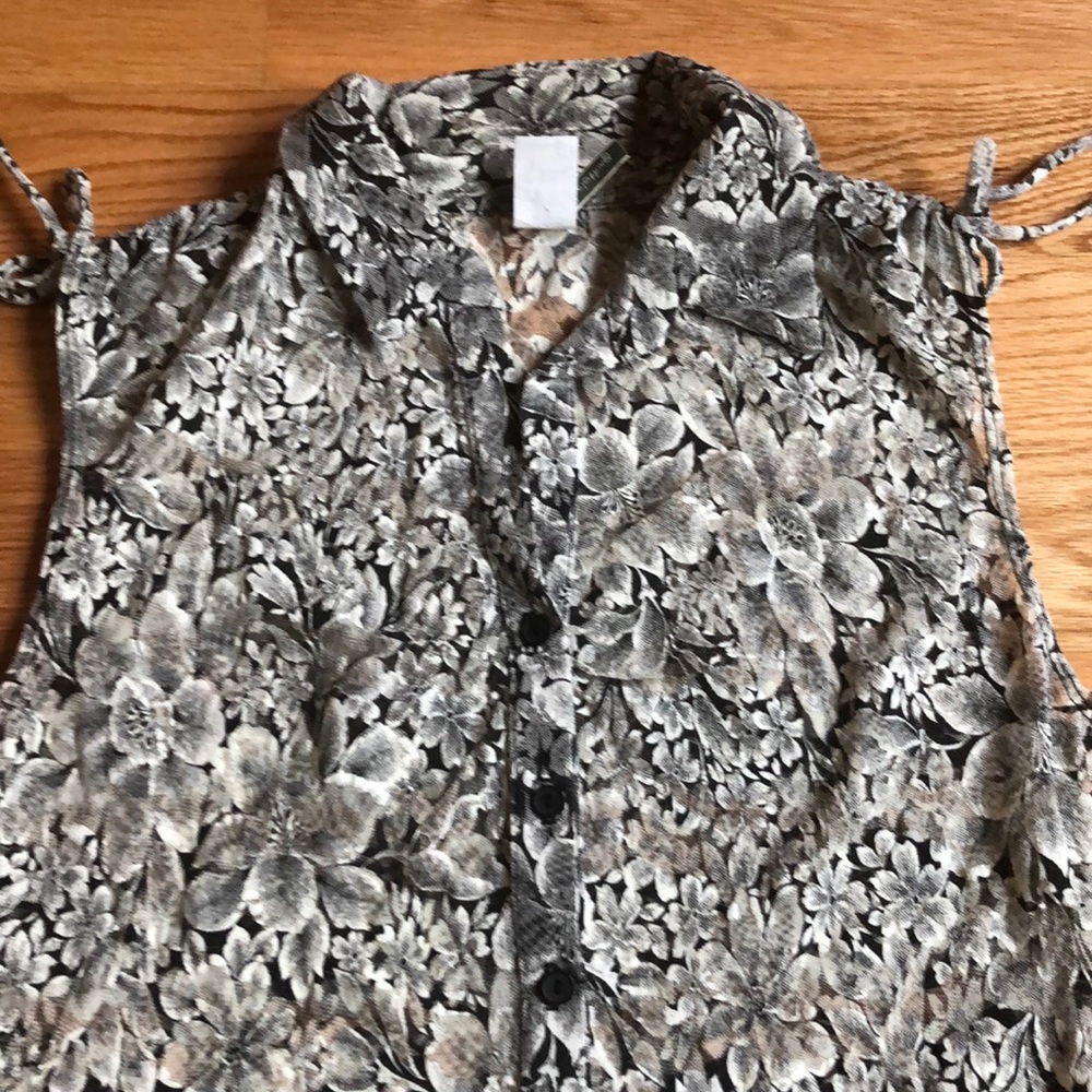 5/$25 Women’s sheer black and cream  top